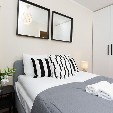 Apartments Warsaw Krolewska By Noclegi Renters Екстер'єр фото